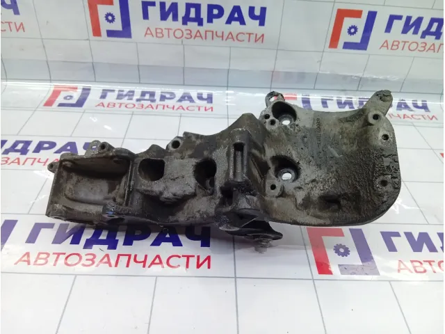 Кронштейн генератора Renault Logan 8200169566