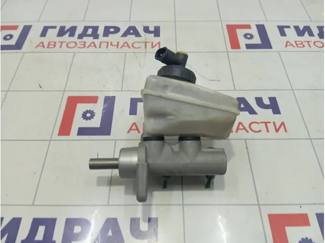 Цилиндр тормозной главный Renault Logan 6001551028