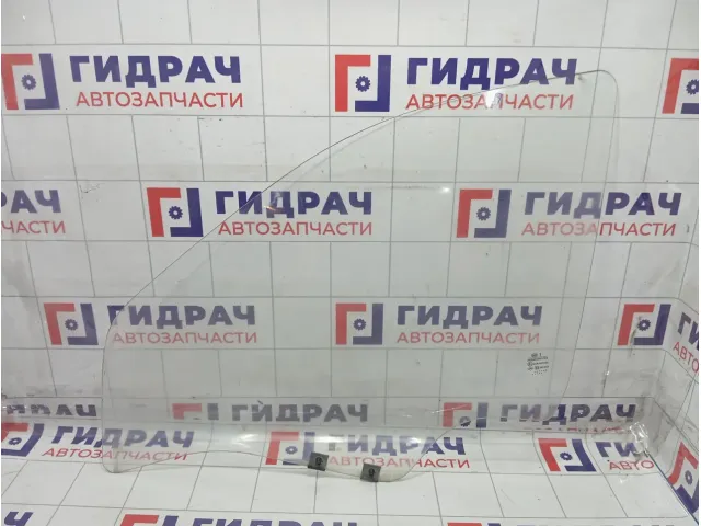 Стекло двери передней левой Renault Logan 8200240555
