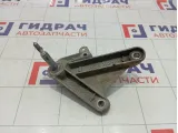 Кронштейн КПП (АКПП, МКПП) Renault Logan 8200043084