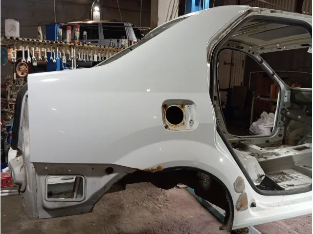 Крыло заднее правое Renault Logan