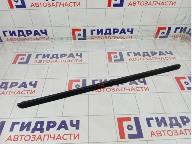 Накладка стекла переднего правого Renault Logan 6001548978