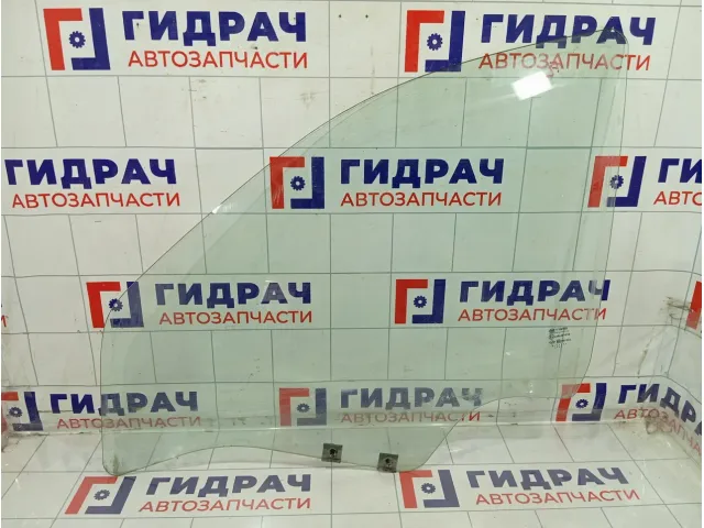 Стекло двери передней левой Renault Logan 8200240555