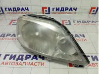 Фара передняя правая Renault Logan 260102635R