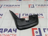 Брызговик передний левый Renault Logan