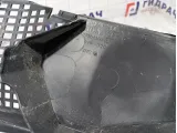 Решетка под лобовое стекло (Жабо) левая Renault Logan 8200826457