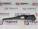 Решетка под лобовое стекло (Жабо) правая Renault Logan 8200294316