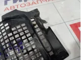 Решетка под лобовое стекло (Жабо) правая Renault Logan 8200294316