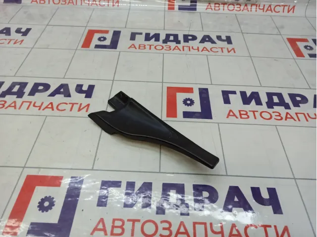 Накладка петли капота правая Renault Logan 8200273994