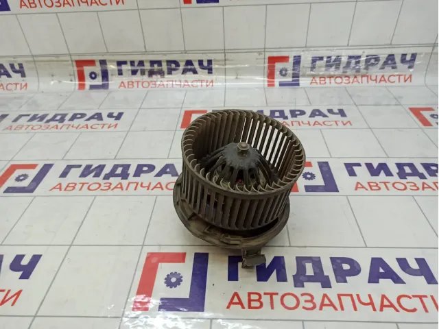 Вентилятор радиатора Renault Logan 6001547691