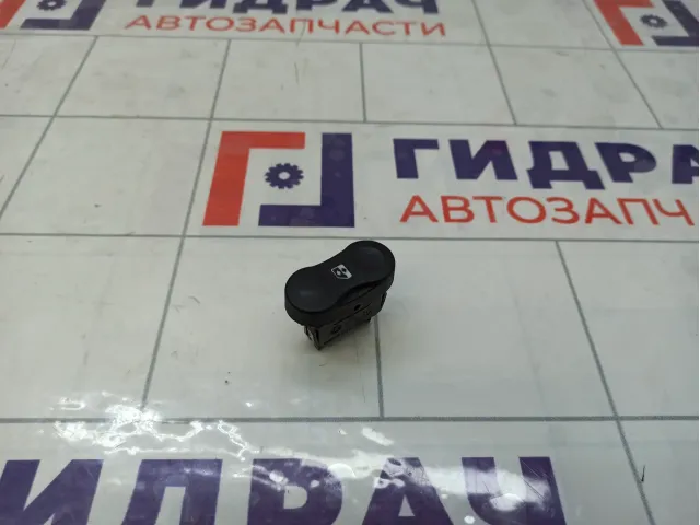 Кнопка стеклоподъемника Renault Logan 8200602227