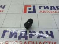 Кнопка центрального замка Renault Logan 8200870250