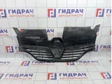 Решетка радиатора Renault Logan 2 623105727R