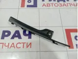 Накладка решетки стеклоочистителя правая Renault Logan 2 668220167R