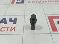 Выключатель концевой багажника Renault Logan 2 7700429418