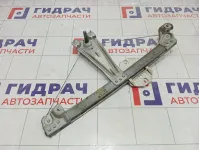 Стеклоподъемник механический задний левый Renault Logan 827217198R
