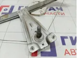 Стеклоподъемник механический задний правый Renault Logan 827202131R