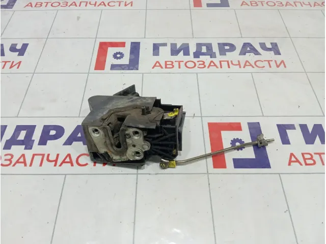 Замок двери задней левой Renault Logan 825035141R