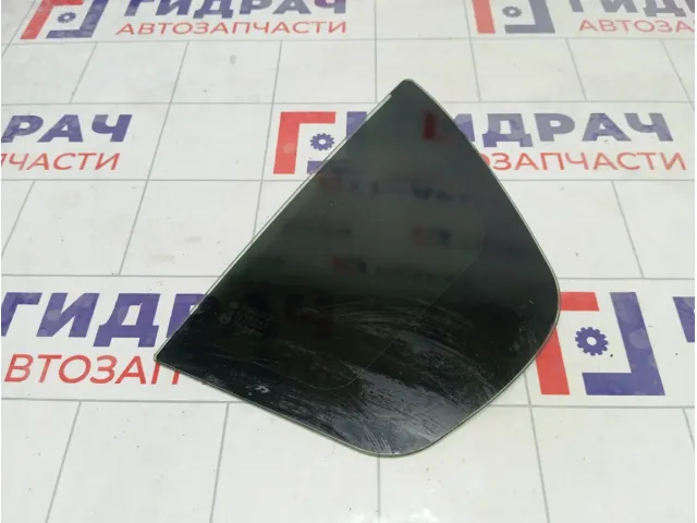 Стекло двери задней левой Renault Logan 822636739R