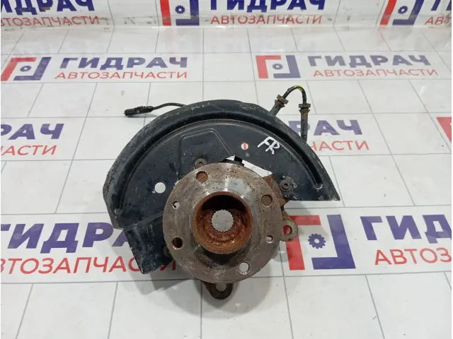 Кулак поворотный передний правый Renault Logan 400143444R