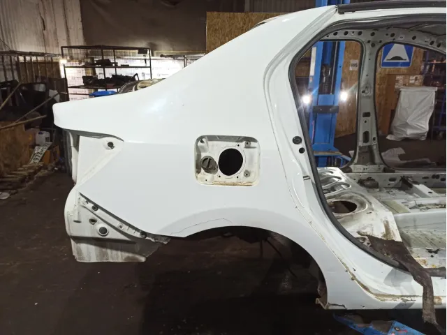 Крыло заднее правое Renault Logan