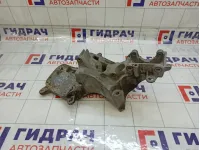 Кронштейн генератора Renault Logan 8200941114