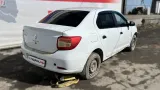 Автомобиль Renault Logan  в разборе