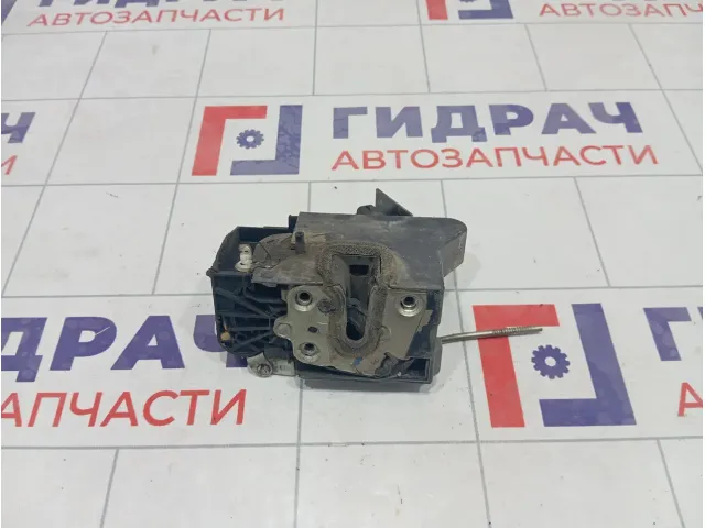 Замок двери задней правой Renault Logan 825024490R