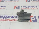 Замок двери задней правой Renault Logan 825024490R