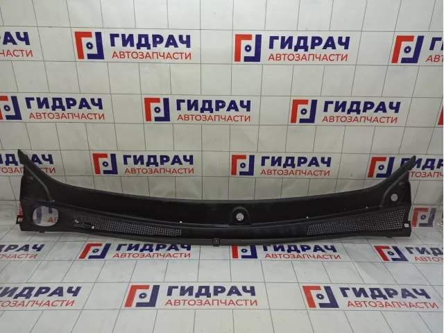 Решетка под лобовое стекло (Жабо) Renault Logan 668115673R