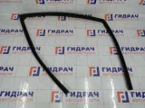 Уплотнитель стекла переднего правого Renault Logan 803305768R