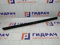 Уплотнитель стекла переднего левого Renault Logan 803313063R