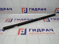 Уплотнитель стекла заднего правого Renault Logan 823306224R