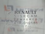 Стекло двери задней правой Renault Logan 823008827R