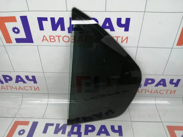 Стекло двери форточка задней левой Renault Logan 822636739R