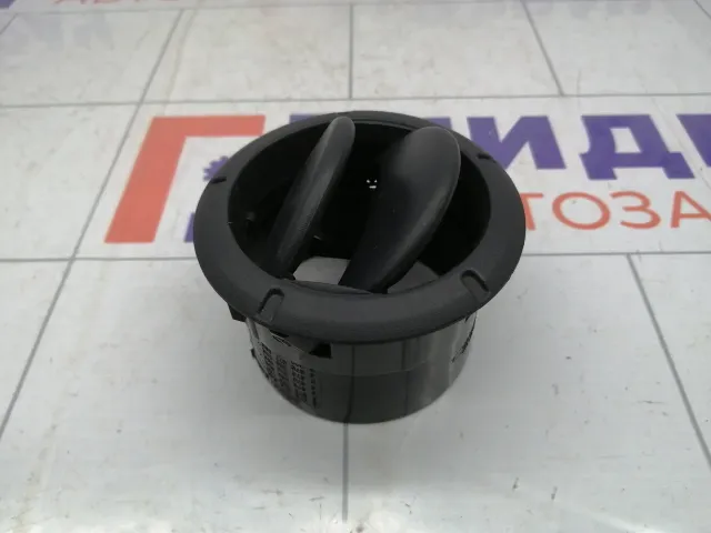 Дефлектор воздушный Renault Logan 8200212480