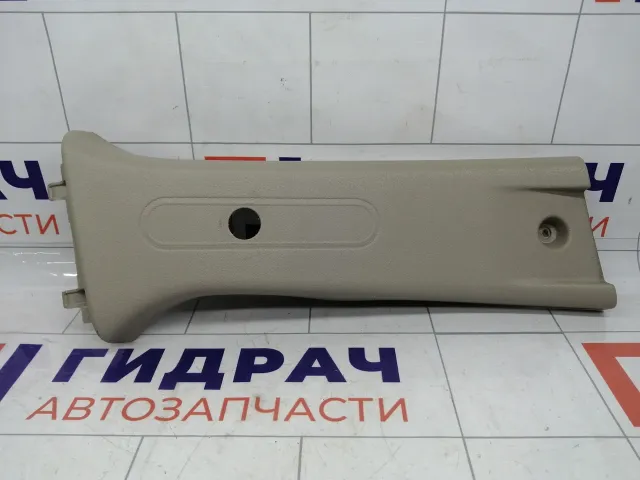 Обшивка стойки средней правой верхняя Renault Logan 769131624R