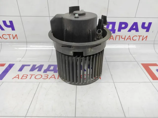 Моторчик отопителя (печки) Renault Logan 272100975R
