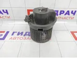 Моторчик отопителя (печки) Renault Logan 272100975R