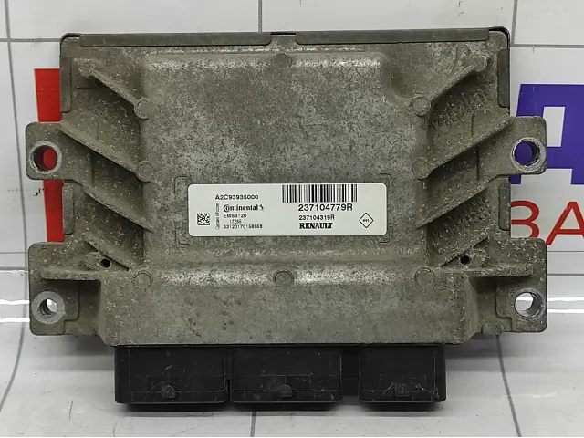 Блок управления двигателем Renault Logan 237104779R