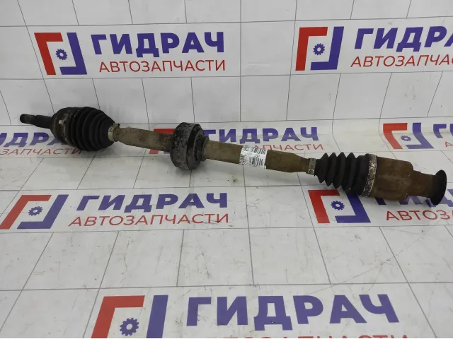 Привод правый Renault Logan 391004298R