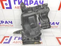 Локер (Подкрылок) передний правый Renault Logan 638309356R