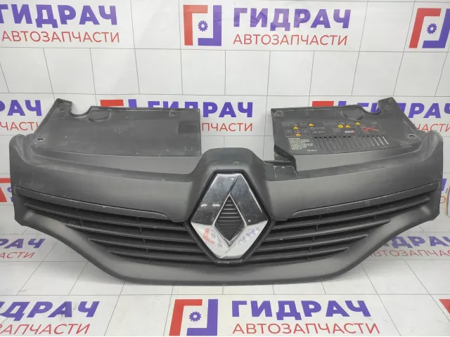 Решетка радиатора Renault Logan 623105727R