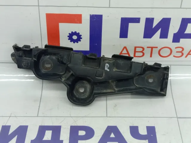 Кронштейн бампера передний правый Renault Logan 622221938R