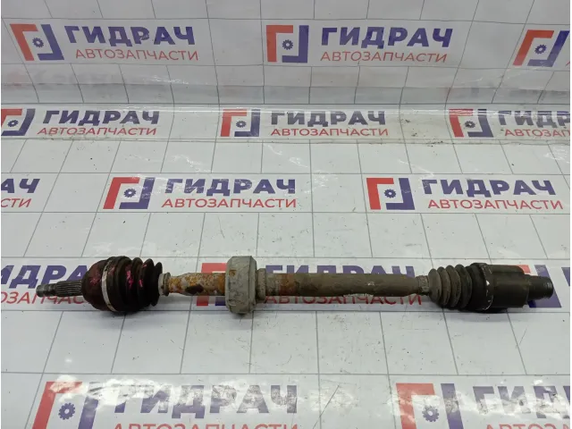 Привод правый Renault Logan 391004298R