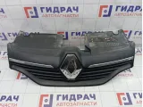 Решетка радиатора Renault Logan 623105727R
