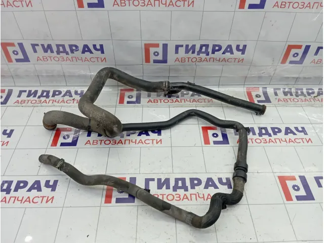 Патрубок радиатора Renault Logan 215014643R