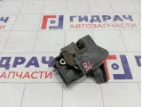 Замок двери задней левой Renault Logan 825035141R