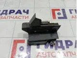 Замок двери задней правой Renault Logan 825024490R
