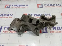 Кронштейн генератора Renault Logan 8200941114